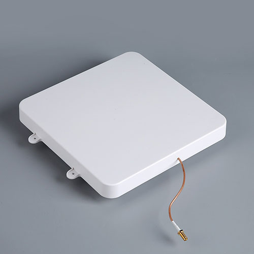 RFID 8dBi uus jaemüügi spetsiaalne ümmarguse polarisatsiooniga antenn UHF 900M madala VSWR-iga salvestusantenn